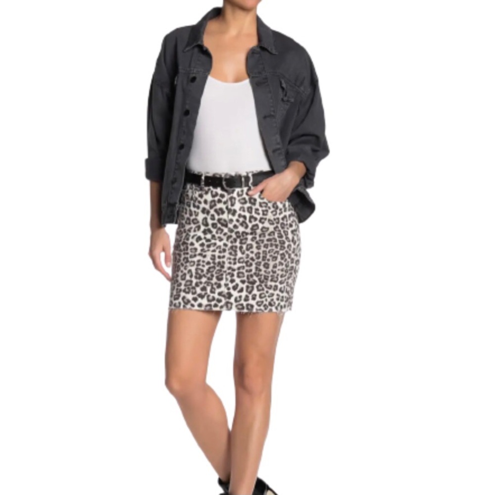 Good American Snow Leopard Raw Edge Mini Skirt 6/28 NEW